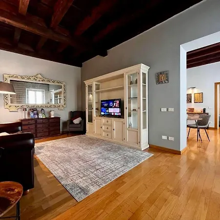 Residenza Tazzoli - Big House 120 M2, With 2 Bedrooms And 2 Bathrooms