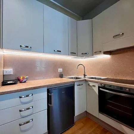 Residenza Tazzoli - Big House 120 M2, With 2 Bedrooms And 2 Bathrooms * Verona