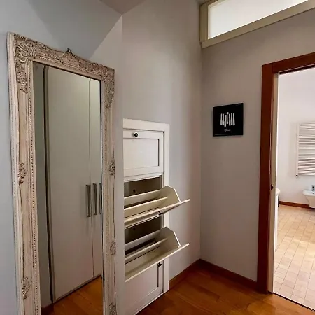 Residenza Tazzoli - Big House 120 M2, With 2 Bedrooms And 2 Bathrooms