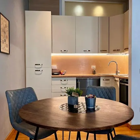 Residenza Tazzoli - Big House 120 M2, With 2 Bedrooms And 2 Bathrooms * Verona